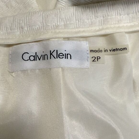 Vintage Womens Calvin Klein Ivory Suit 2P Skirt Sz 4 Blazer Ornate Gold Buttons - Picture 5 of 5